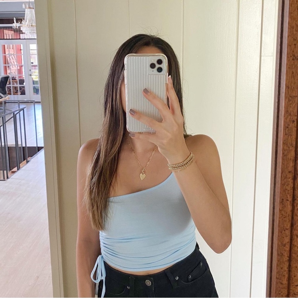 One shoulder top